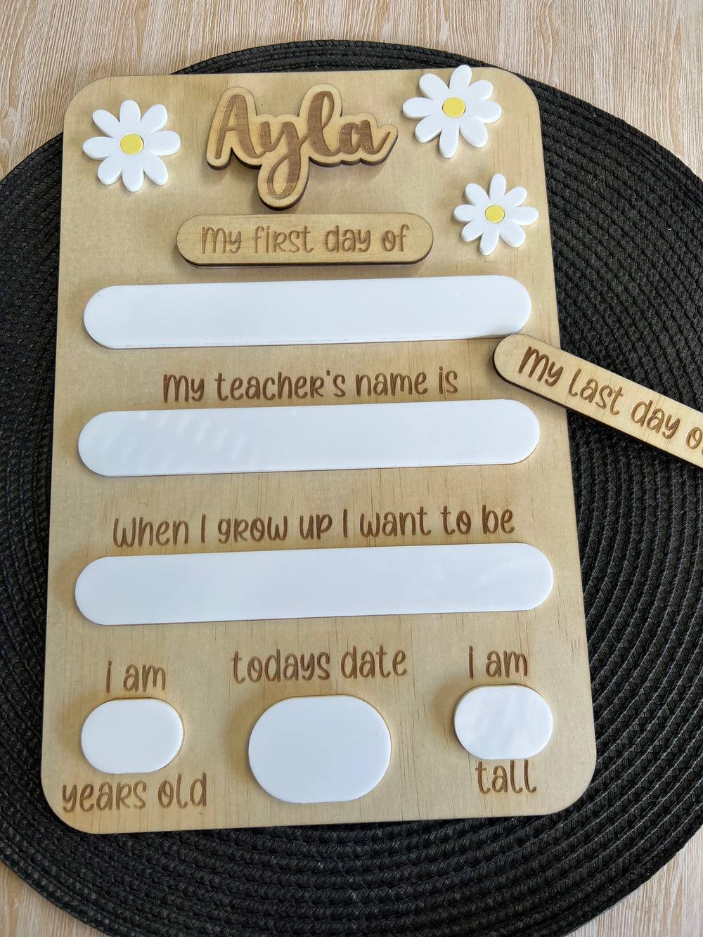 Interchangeable first day/last day board - 4 Little Dreamers