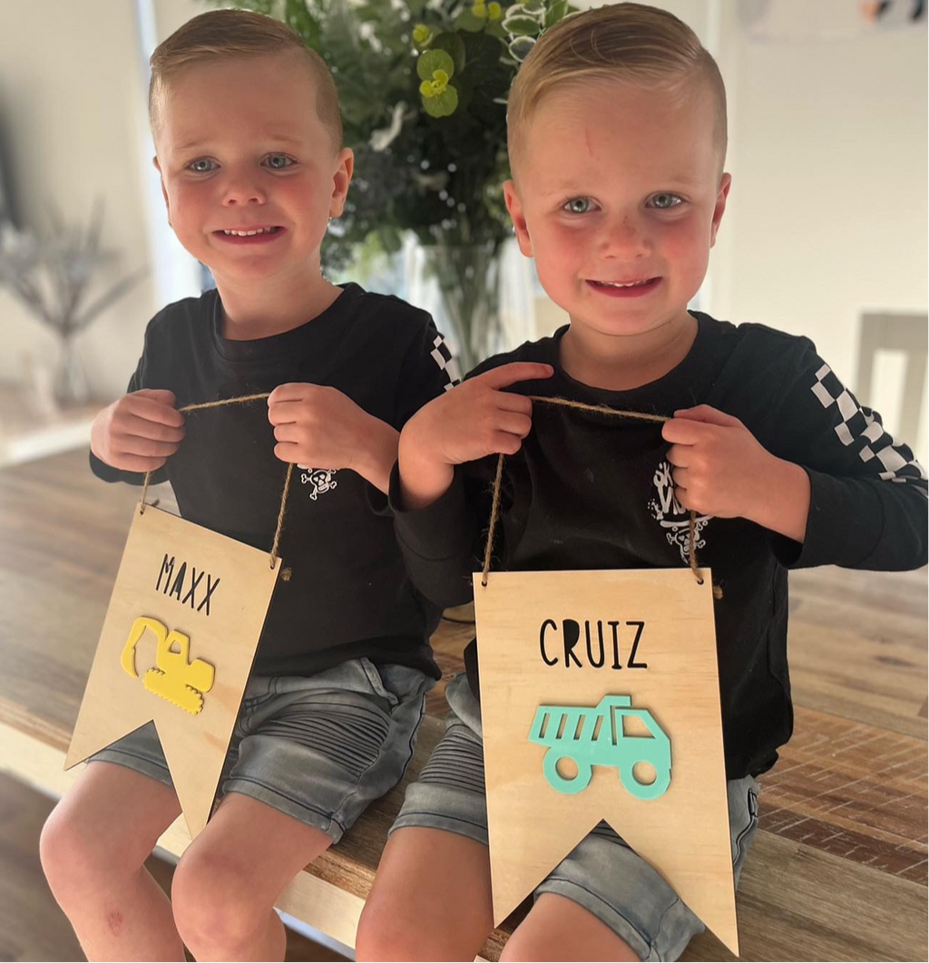 Construction plaque - 4 Little Dreamers