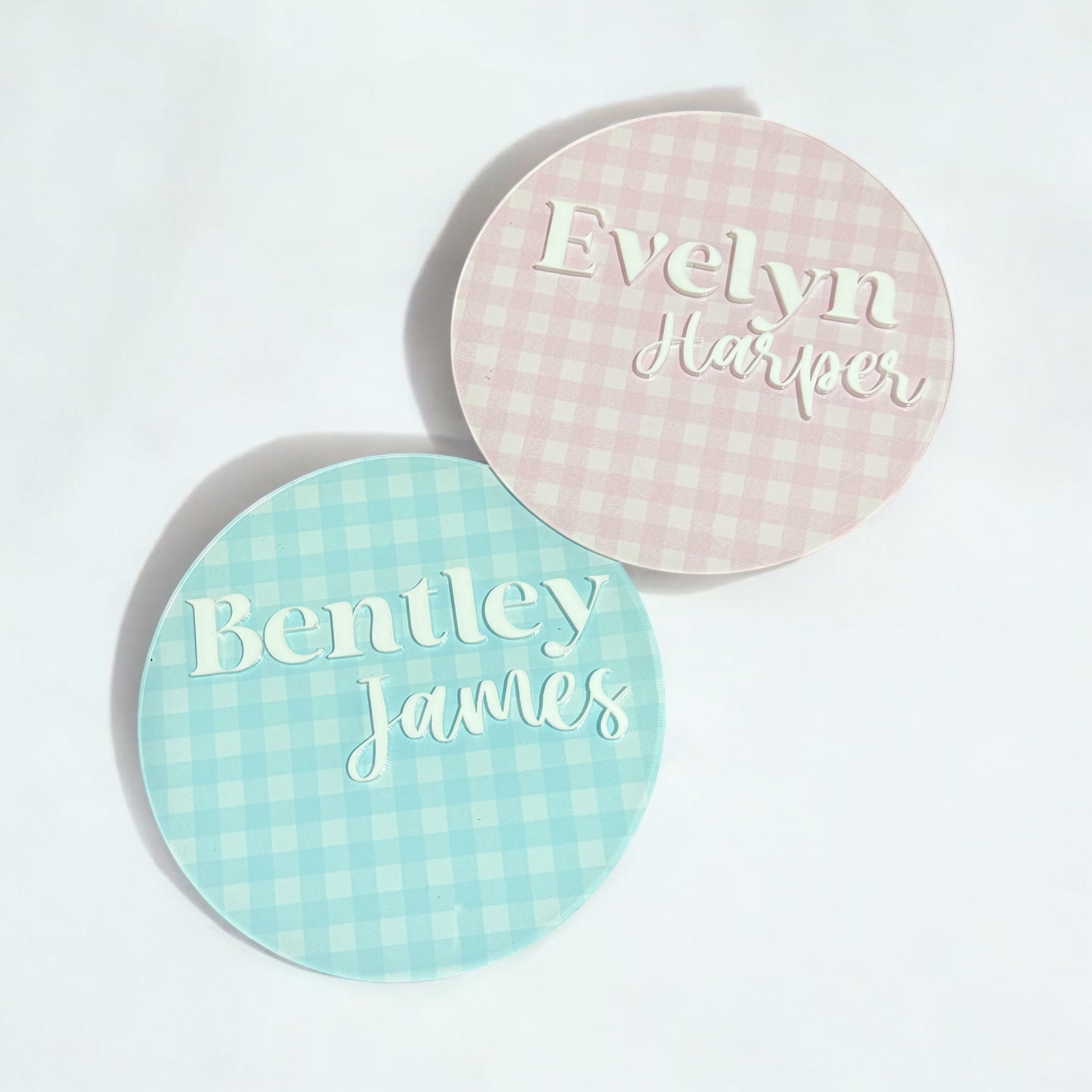 Gingham baby announcement plaque