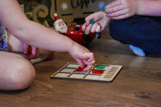 Christmas tic tac toe