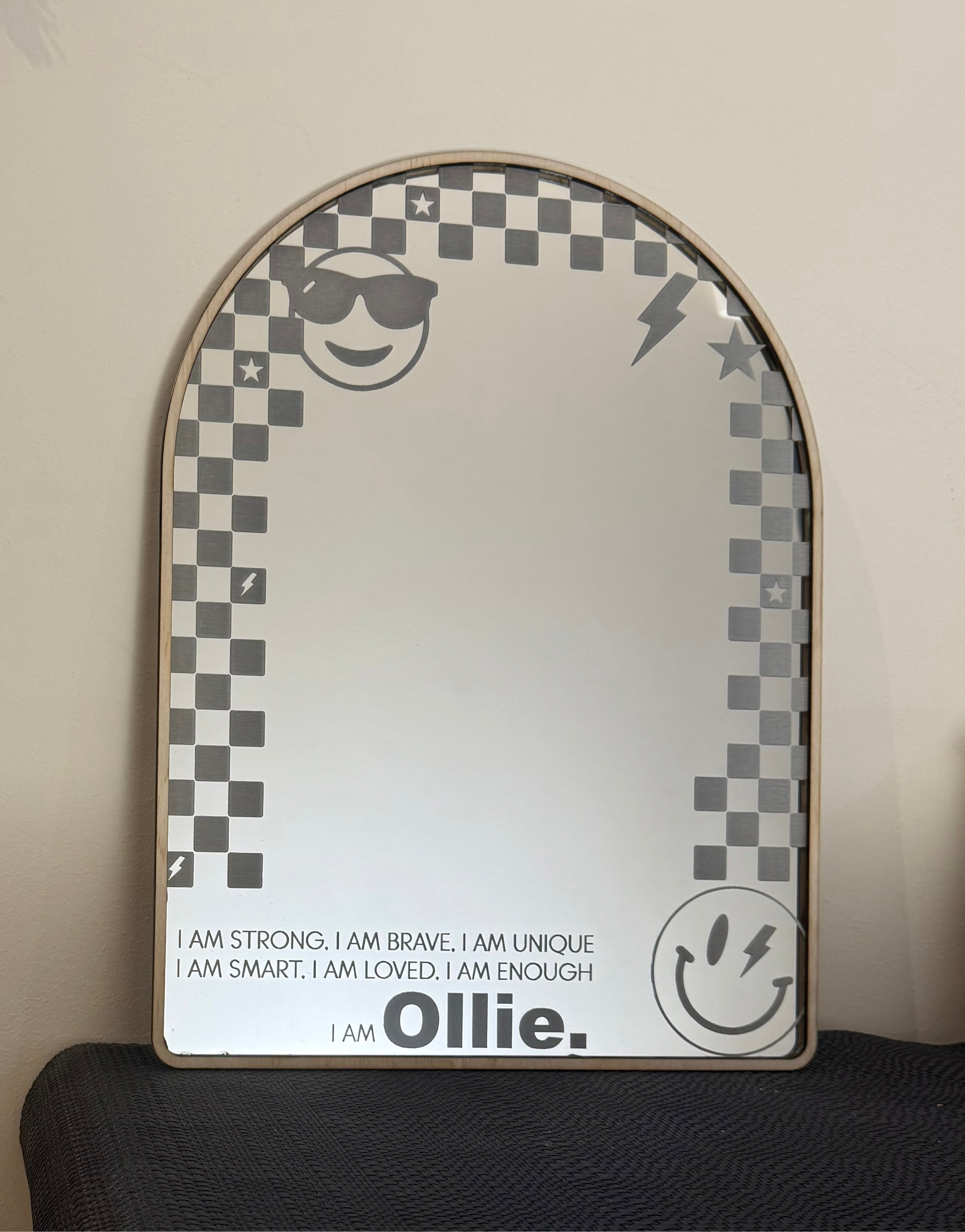 Affirmation mirror - smiley faces