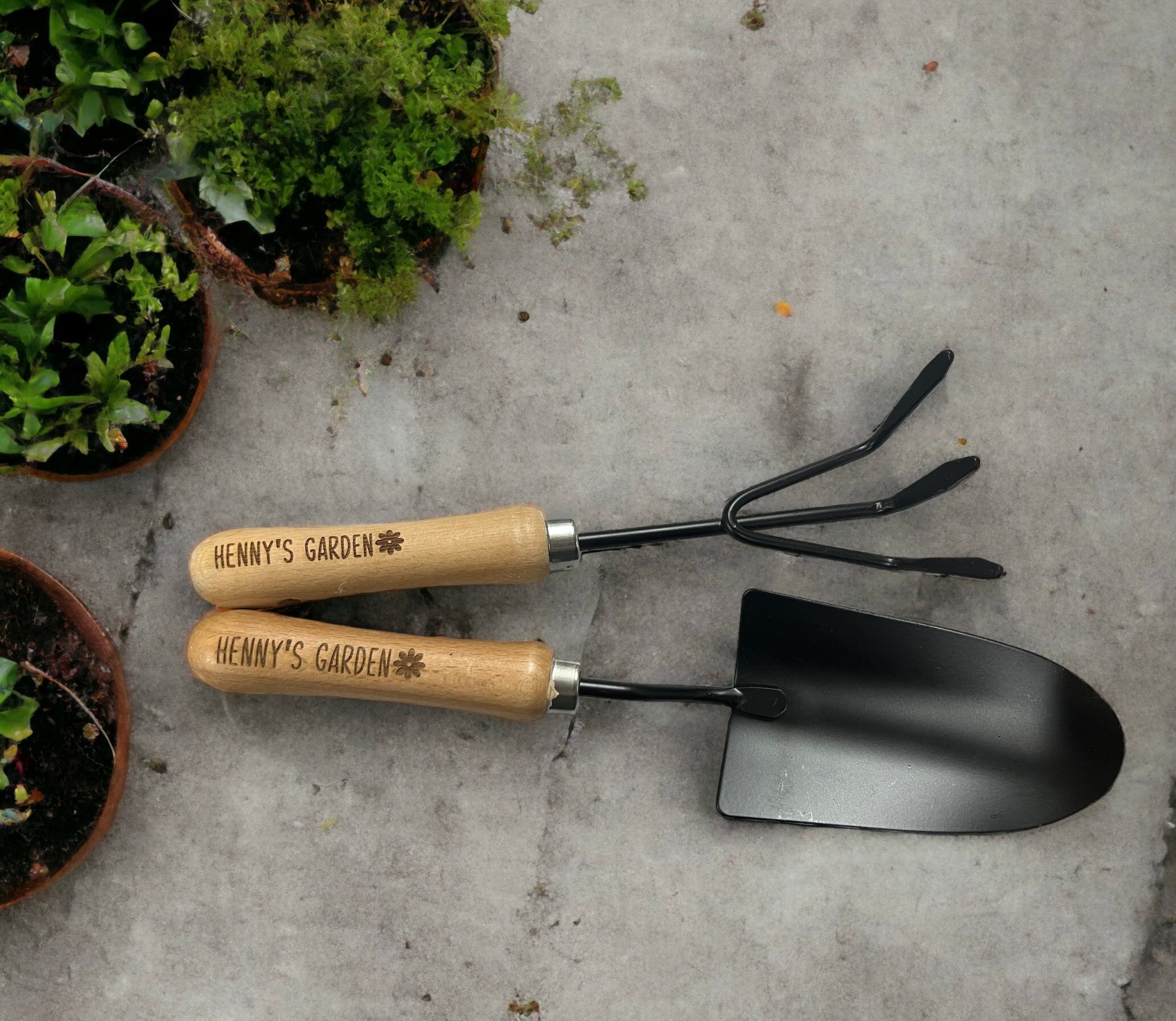 personalised garden trowel Personalised garden tools – 4 Little Dreamers