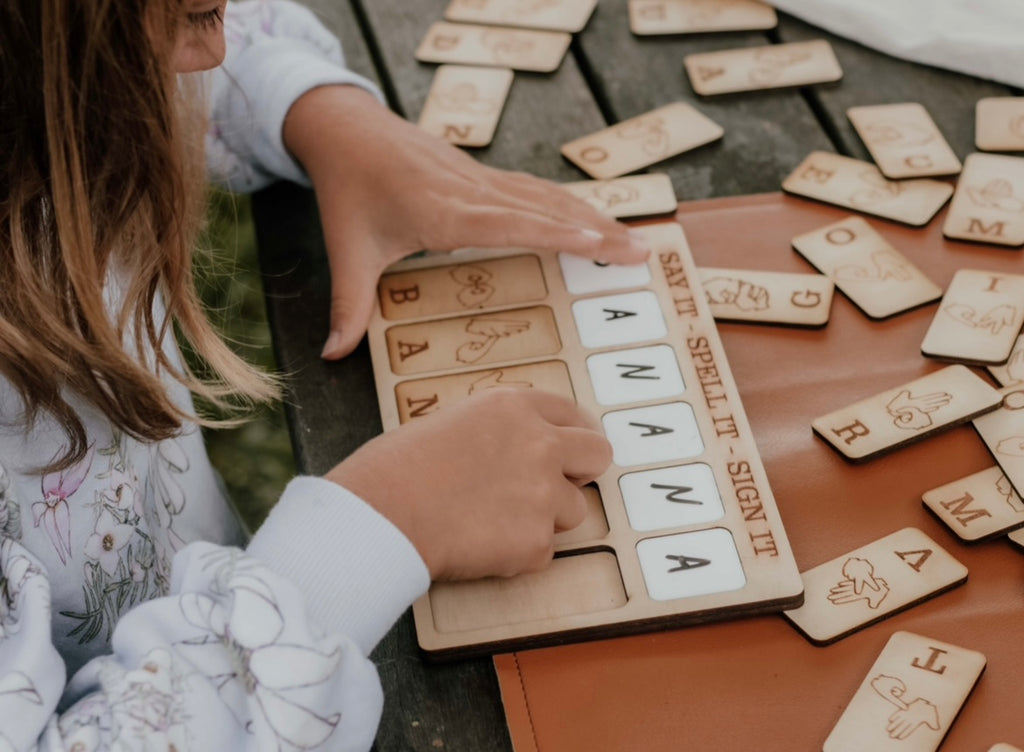 Auslan sign language learning board - 4 Little Dreamers