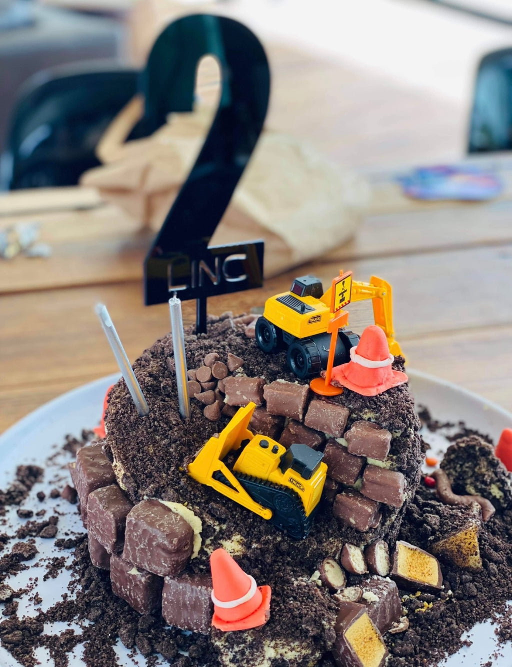 Number & name cake topper