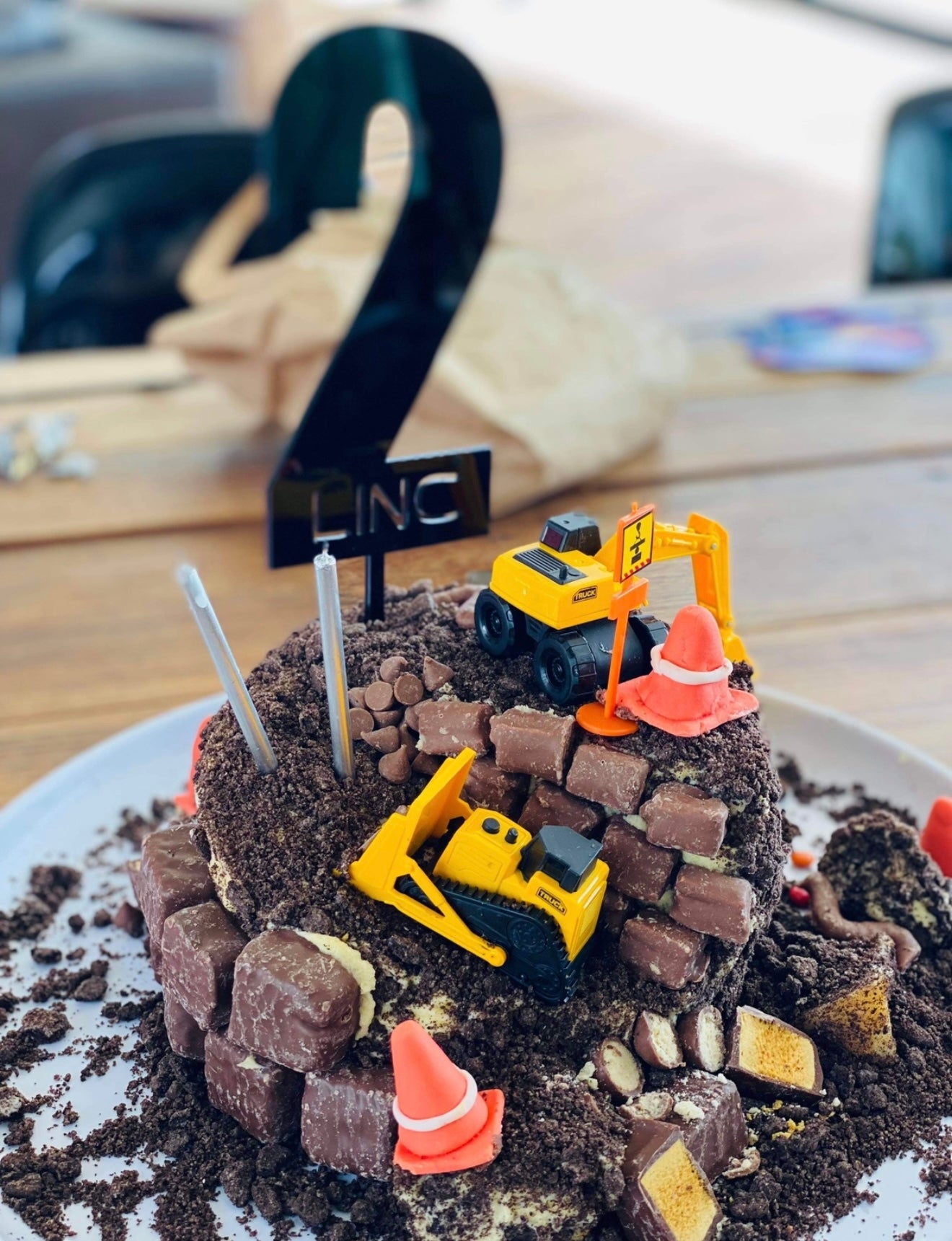 Number & name cake topper