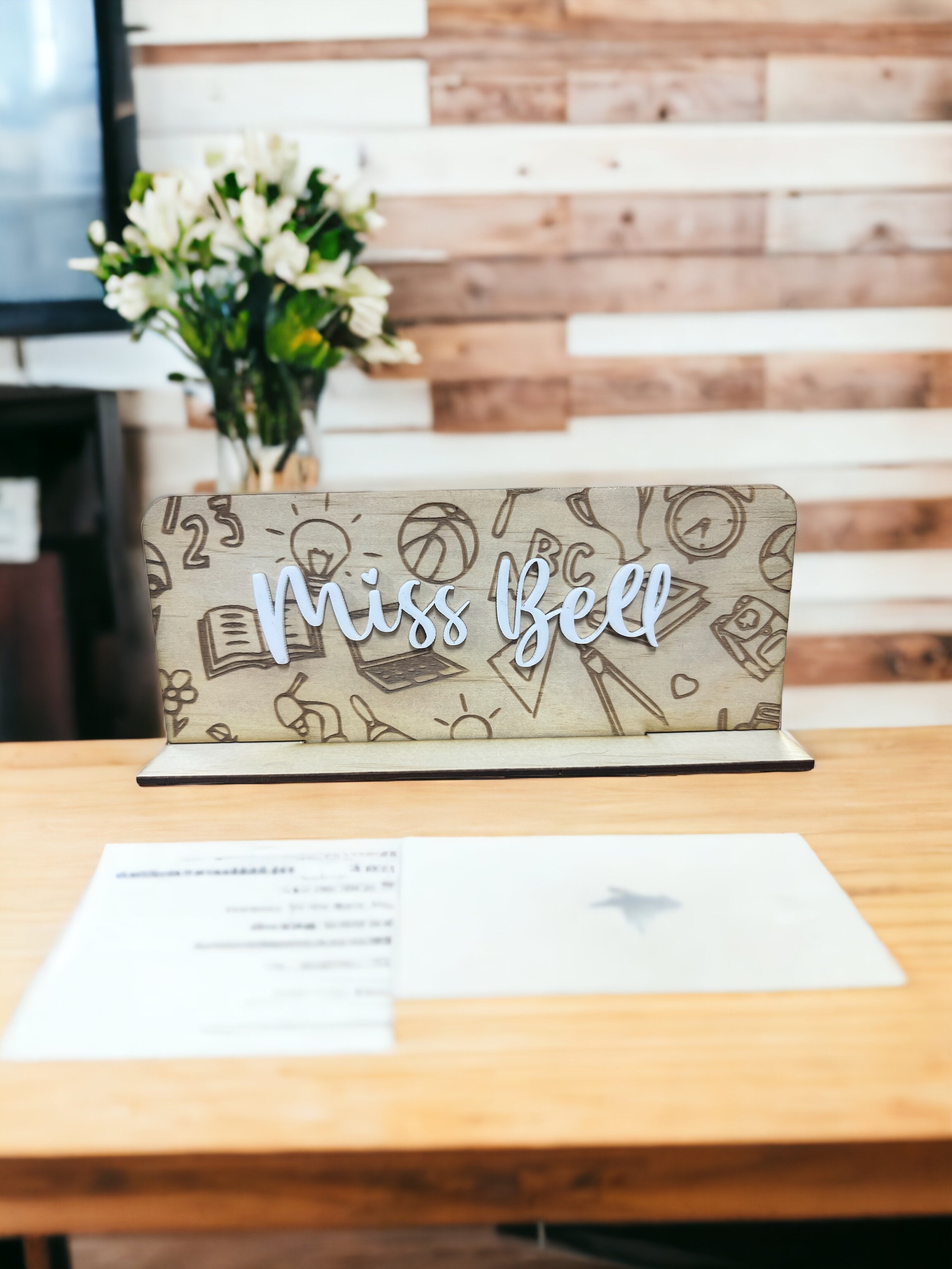 Teachers desk names - 4 Little Dreamers