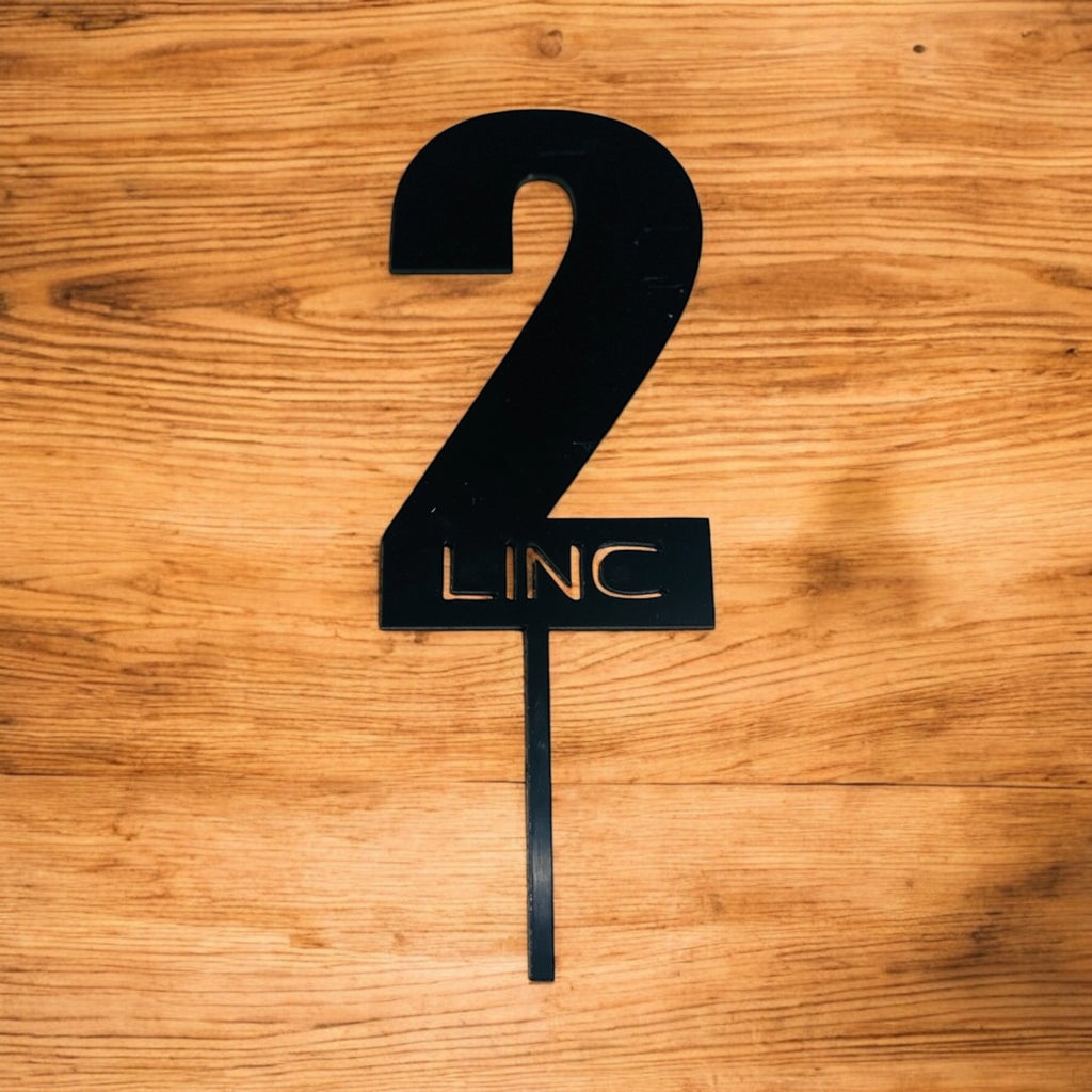 Number & name cake topper