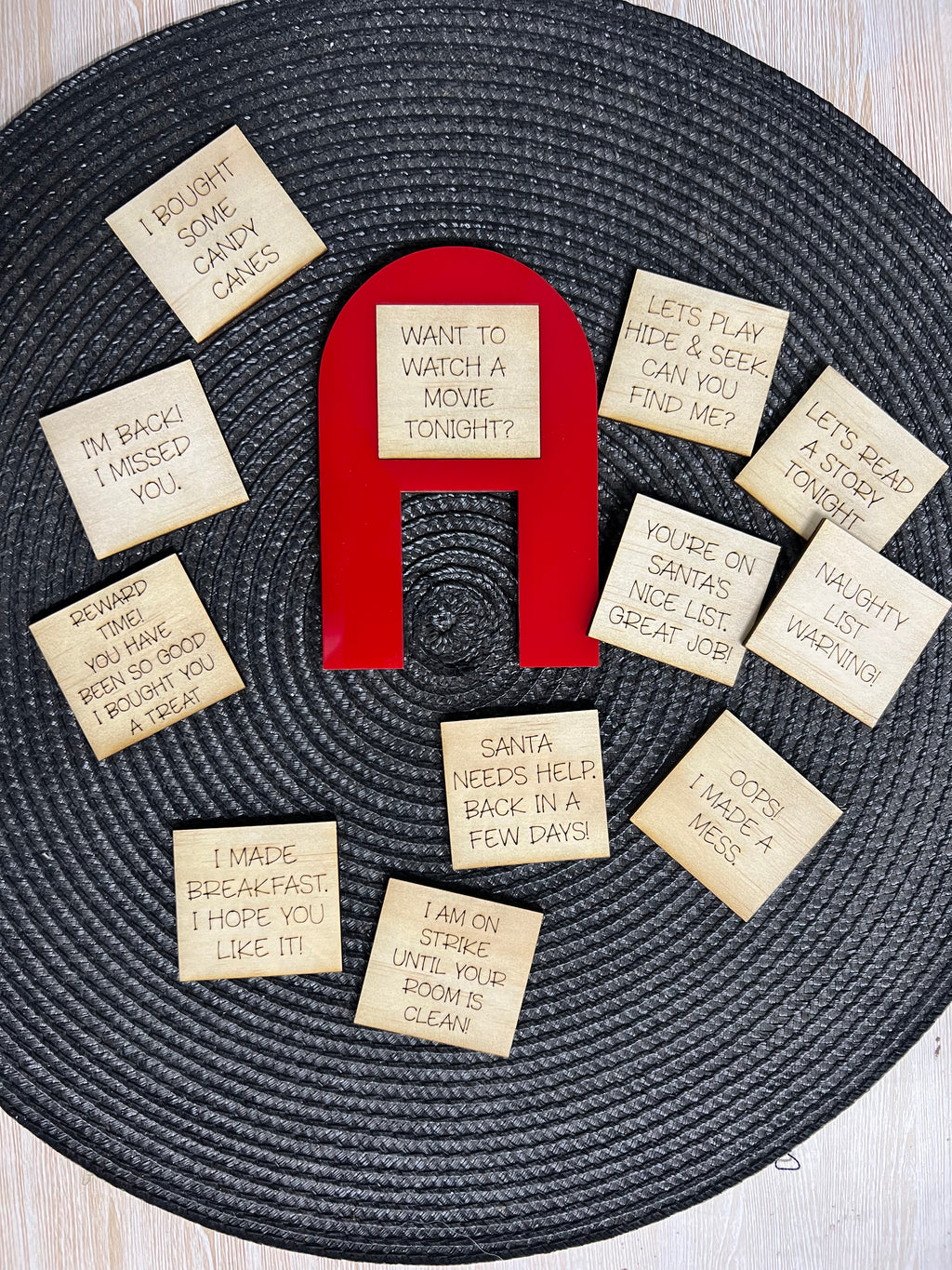 Elf prop - interchangeable messages - 4 Little Dreamers