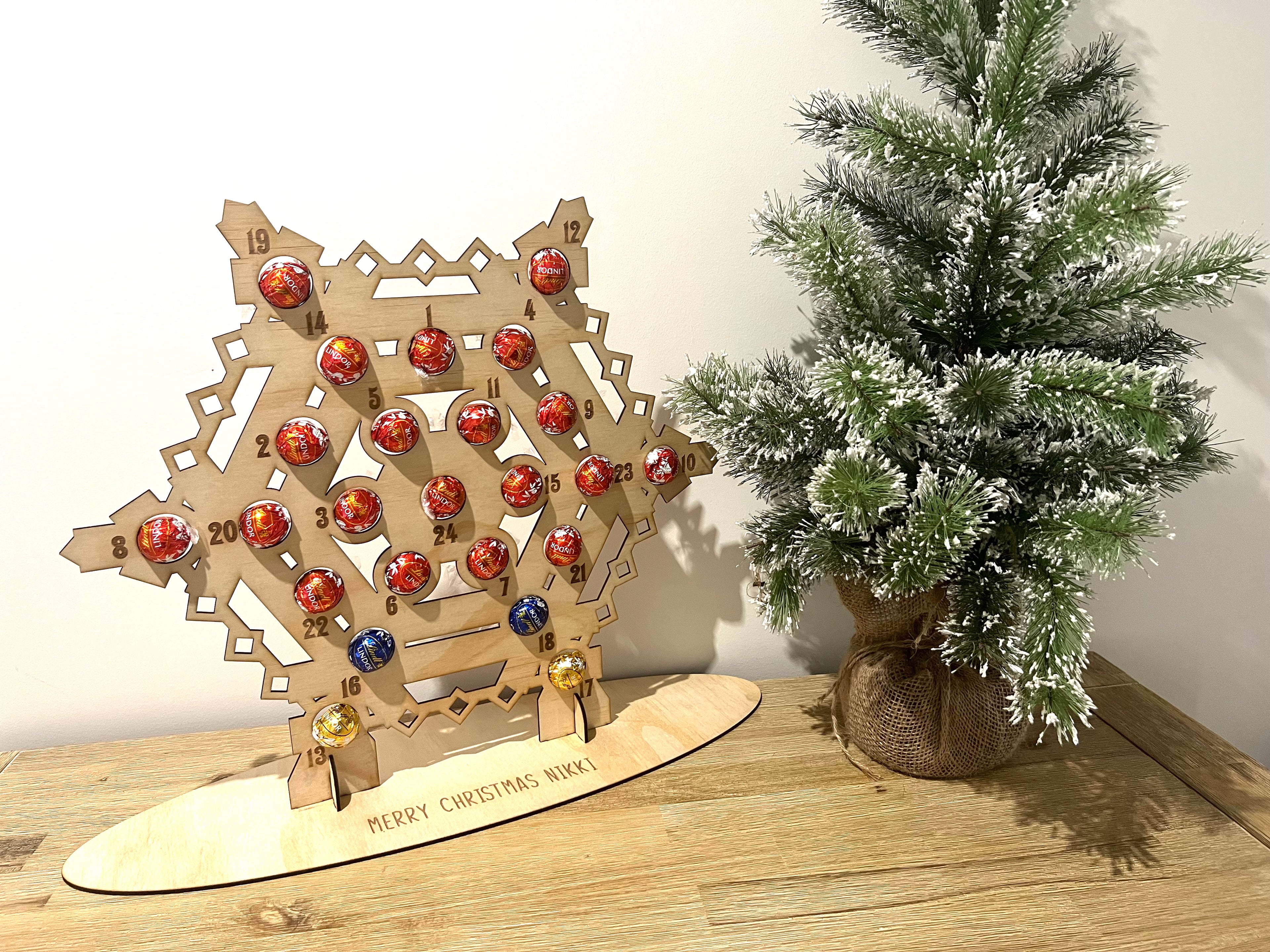 Snowflake Christmas countdown - 4 Little Dreamers