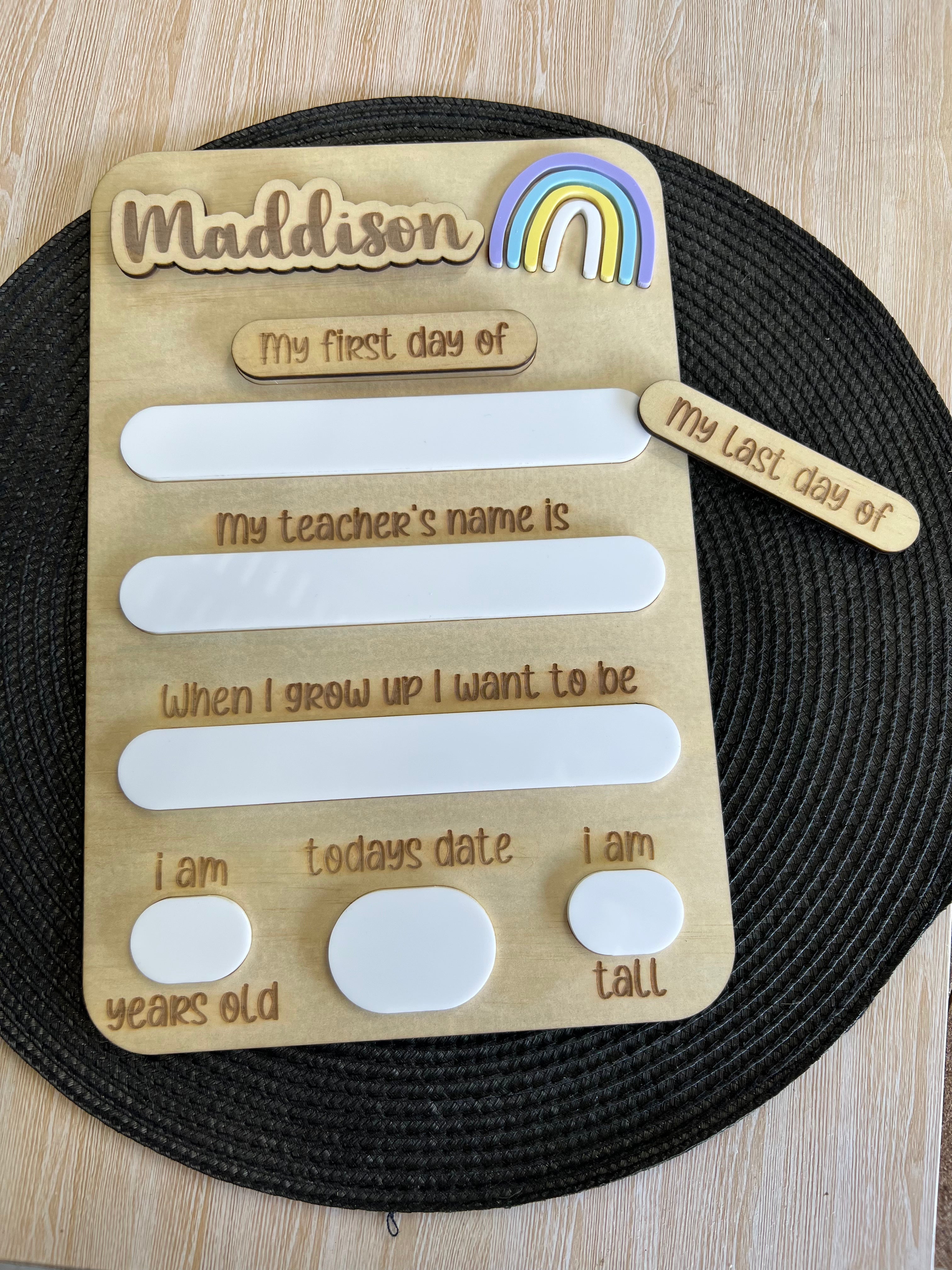 Interchangeable first day/last day board - 4 Little Dreamers