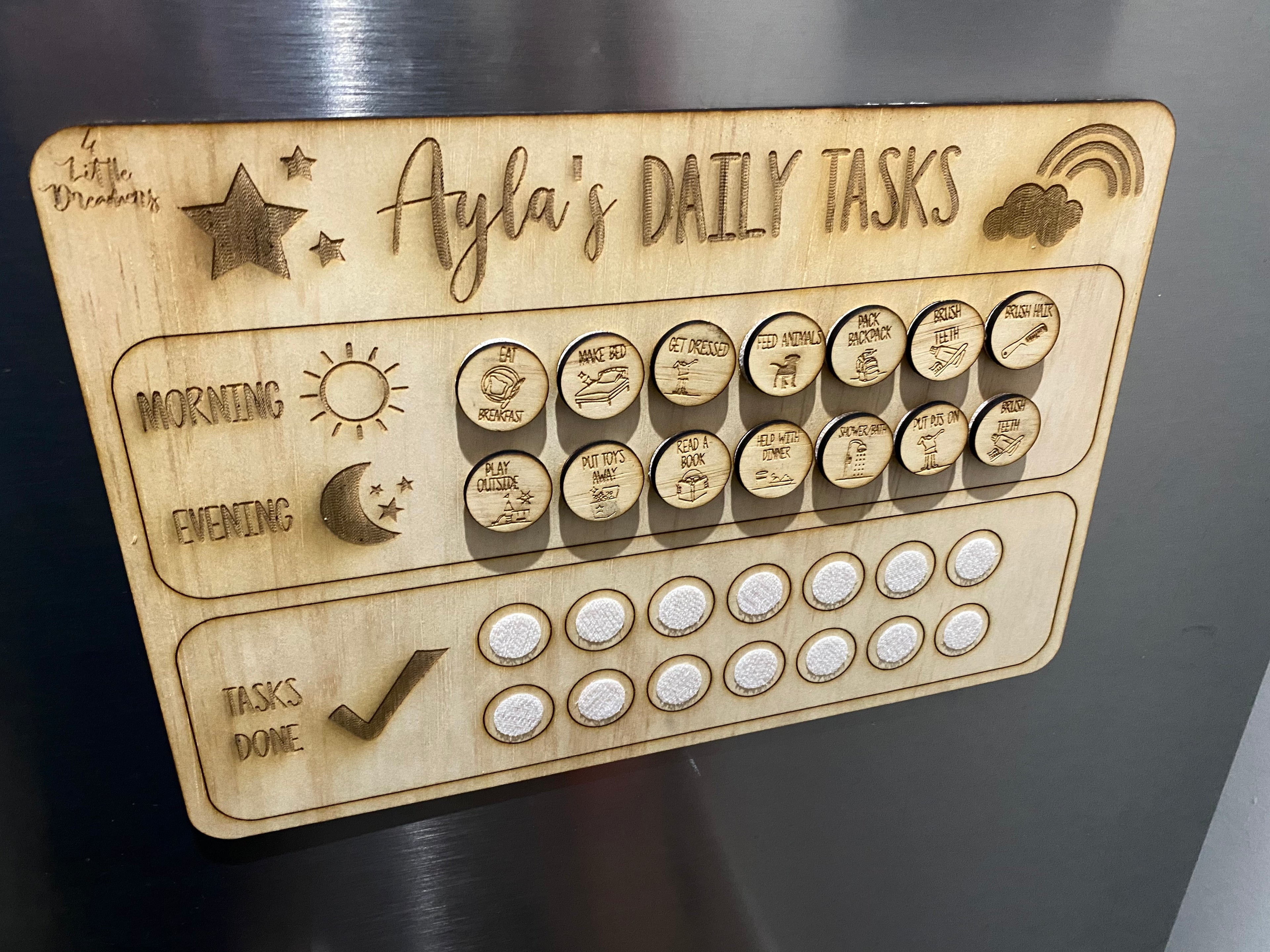 Kids daily tasks board - 4 Little Dreamers